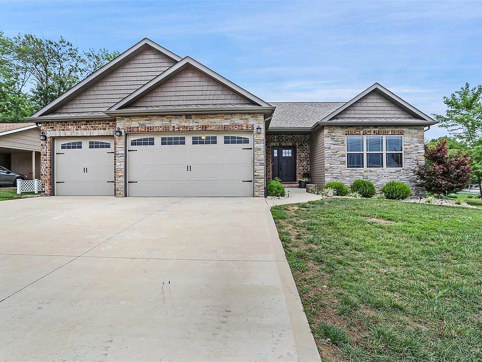 1st image of 7140 Saint James Dr