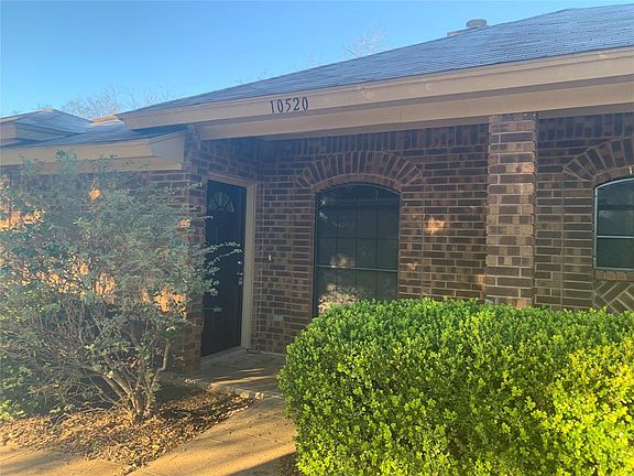 2nd image of 10520 Shadywood Dr
