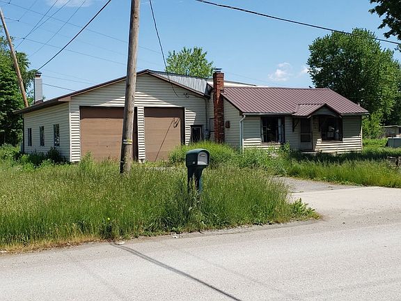 3rd image of 219 12th St NE