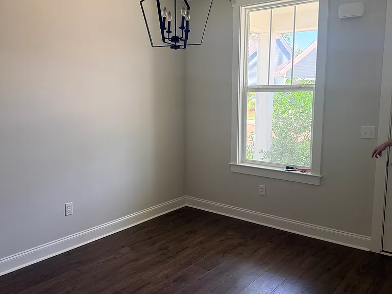 432 Live Oak Dr — Photo 4