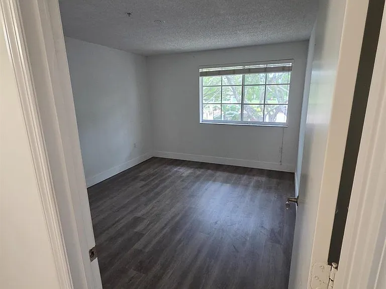 12112 Standrews Pl #212 — Photo 12