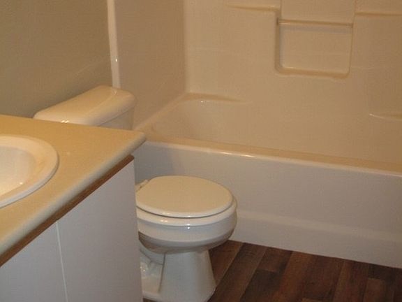 5th image of 1520 Cooley St APT 9