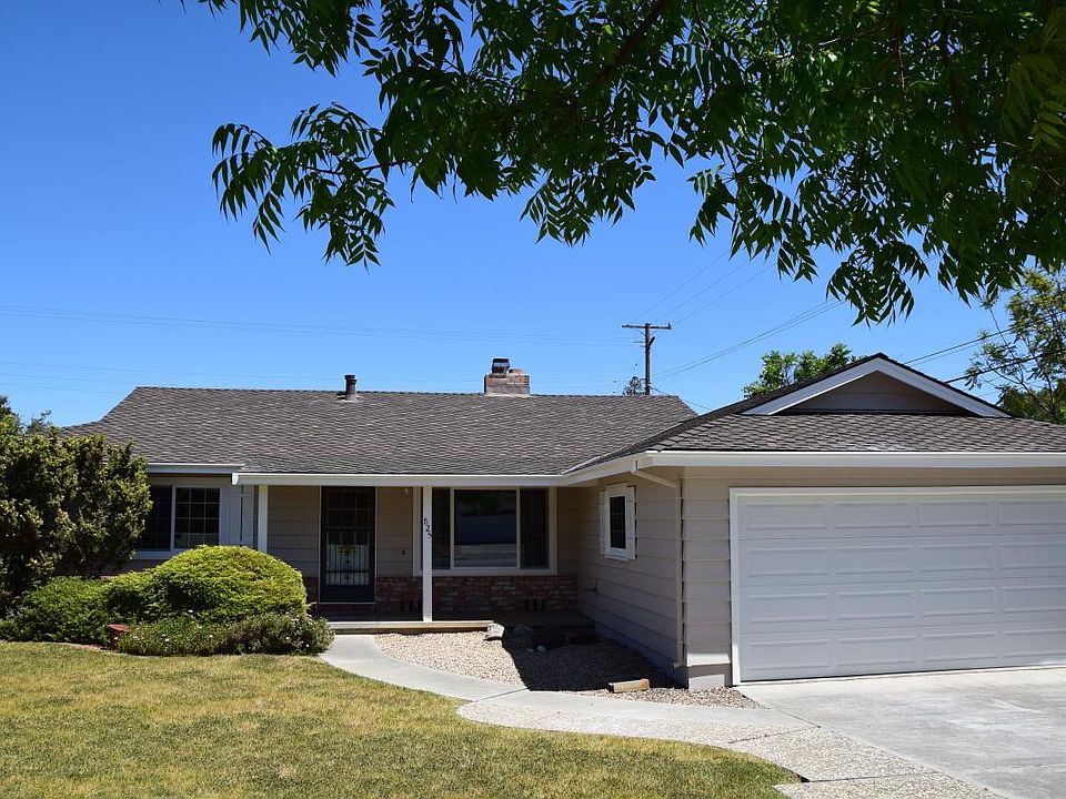 1st image of 825 Parnell Pl