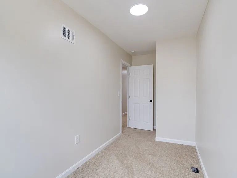 2702 Beryl Ave — Photo 18