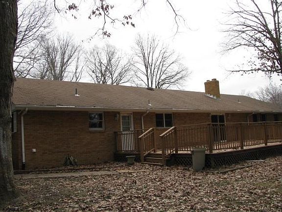 4th image of 1358 Greenwood Dr