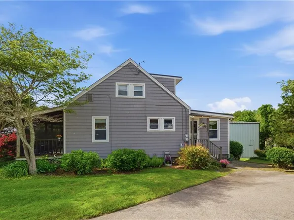 15 Kardway St, South Kingstown, RI 02879