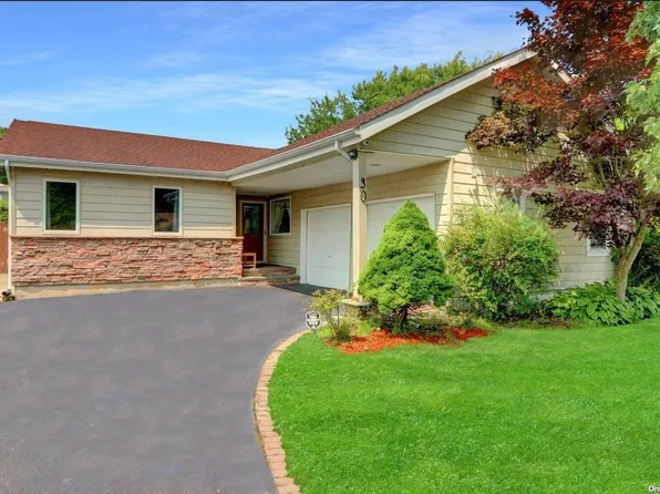 30 Bea Avenue, Holbrook, NY 11741
