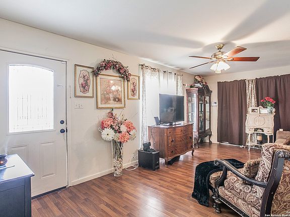 2nd image of 4303 Sun Gate Dr