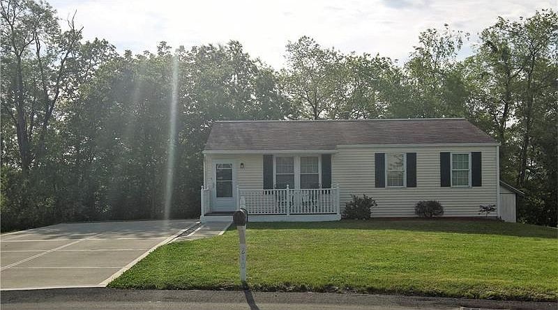 1st image of 210 Bellford Dr