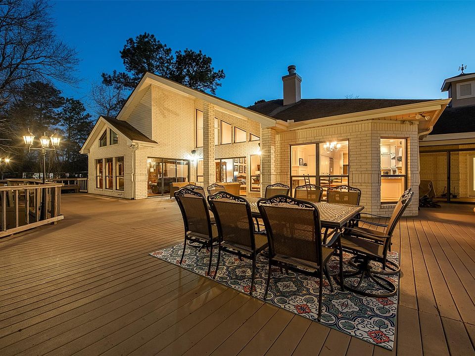 1st image of 1 Strawberry Ln
