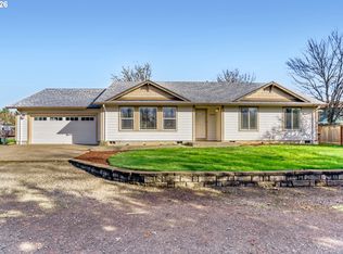 19243 Central Point Rd, Oregon City, OR 97045