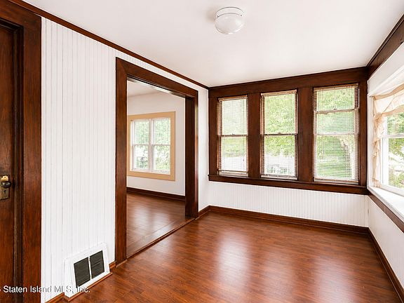 3rd image of 43 Westbrook Ave