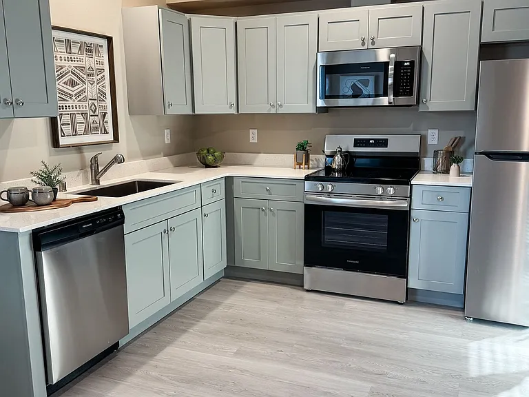 Swan Grove Apartments — Photo 11