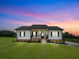 1230 Templow Rd, Bethpage, TN 37022