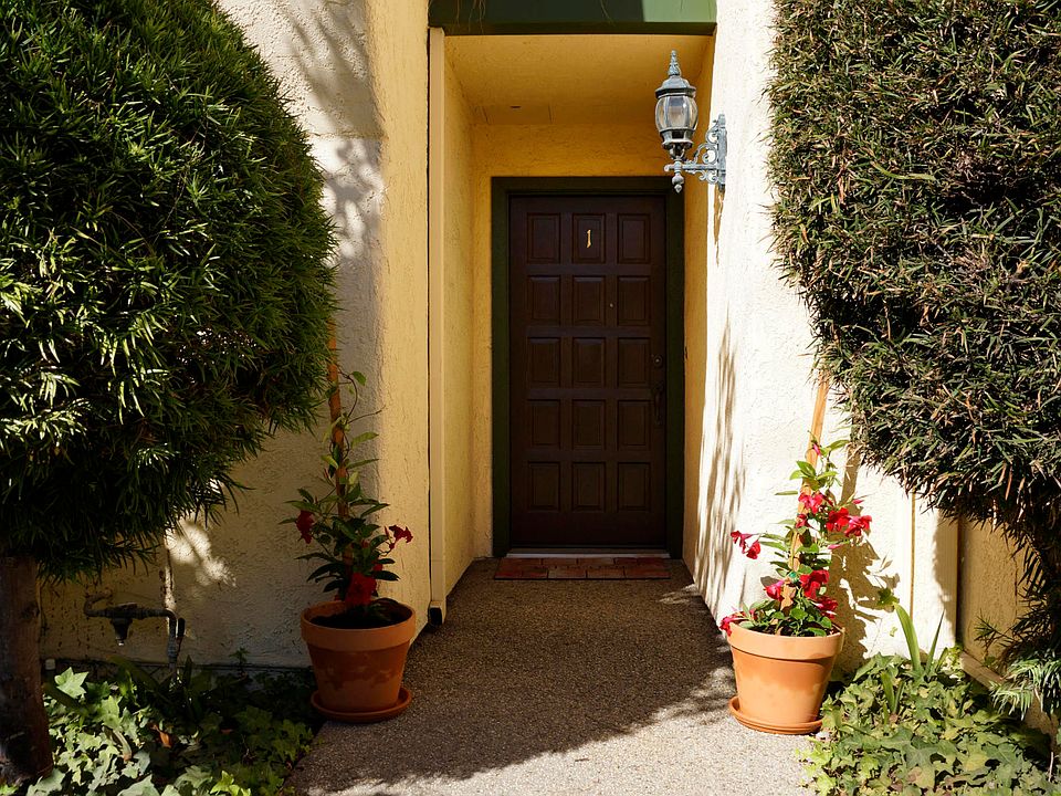 1st image of 130 W Alamar Ave APT 1