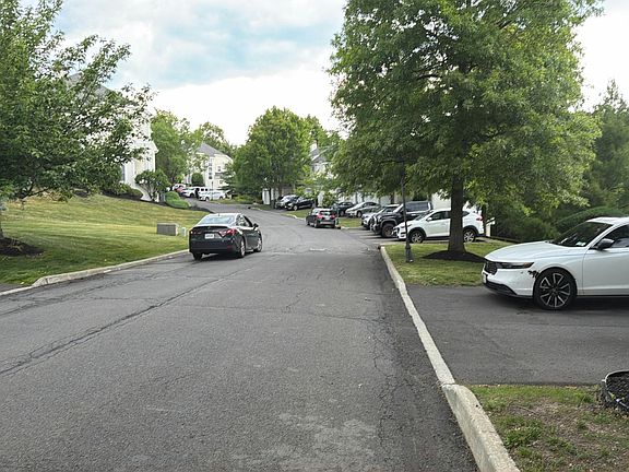 4th image of 108 Delafield Ln #19C