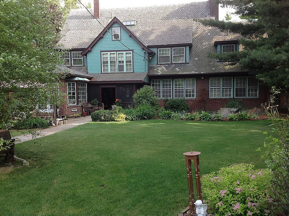 Della Walker House Courtyard