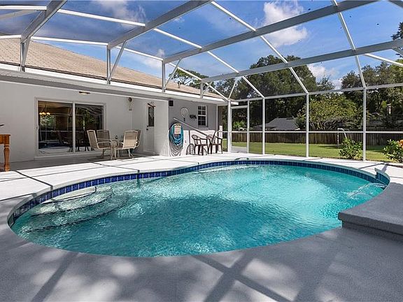 4th image of 31136 Interlachen Dr