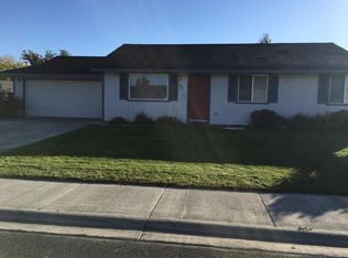 821 E Hayden Dr, Moses Lake, WA 98837
