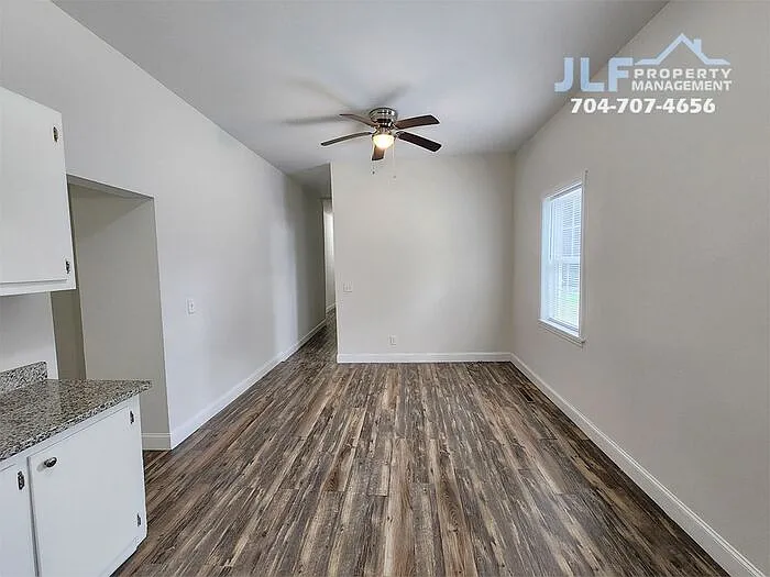 1421 Oakshade Ave — Photo 3