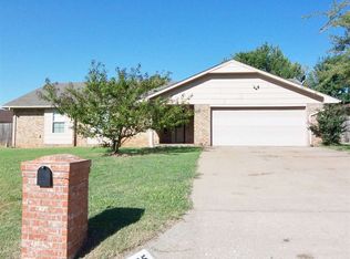 2005 Overland Dr, Duncan, OK 73533