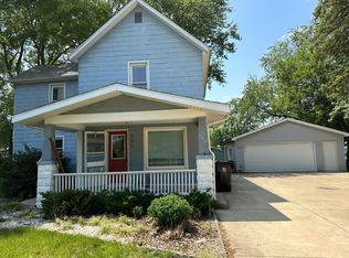 903 Railroad Ave, Normal, IL 61761