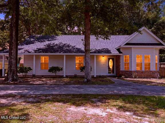 2nd image of 2621 Beach View Dr