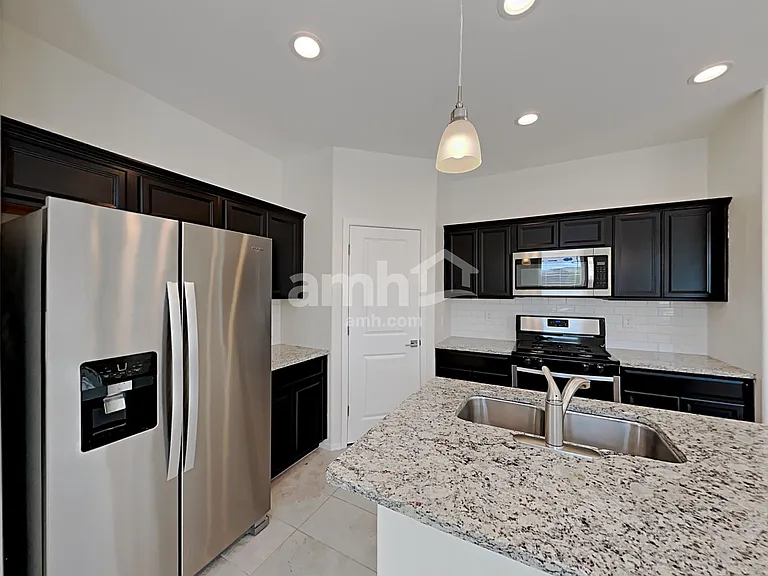 672 N Nestled Hummingbird Ln — Photo 3