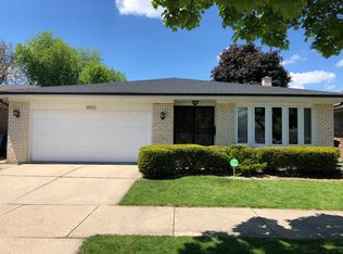 6902 N Dowagiac Ave, Chicago, IL