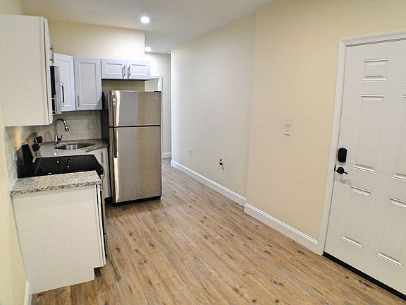 4th image of 2553 N Palethorp St