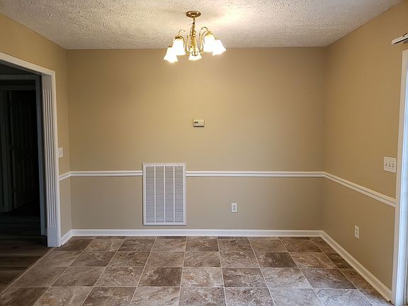 4th image of 916 Turlough Ct