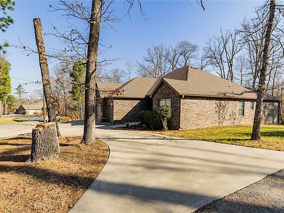 2nd image of 4 Edenhall Ln