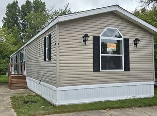 16430 Park Lake Rd #34-034, East Lansing, MI 48823
