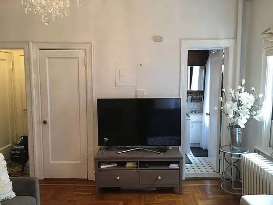 Rented by Brown Harris Stevens | media 15