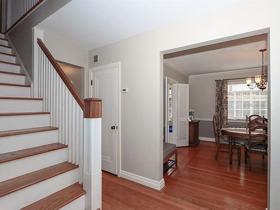 3rd image of 3907 Eileen Dr
