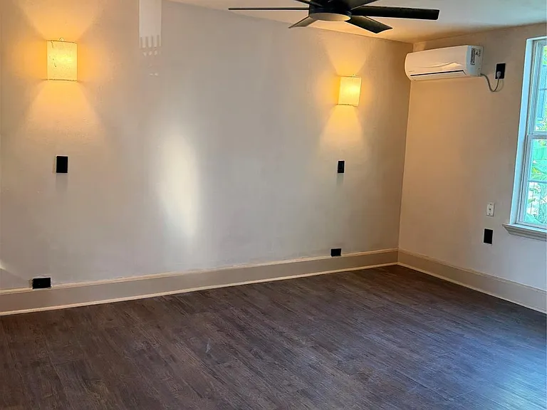 239 Westheimer Rd — Photo 2