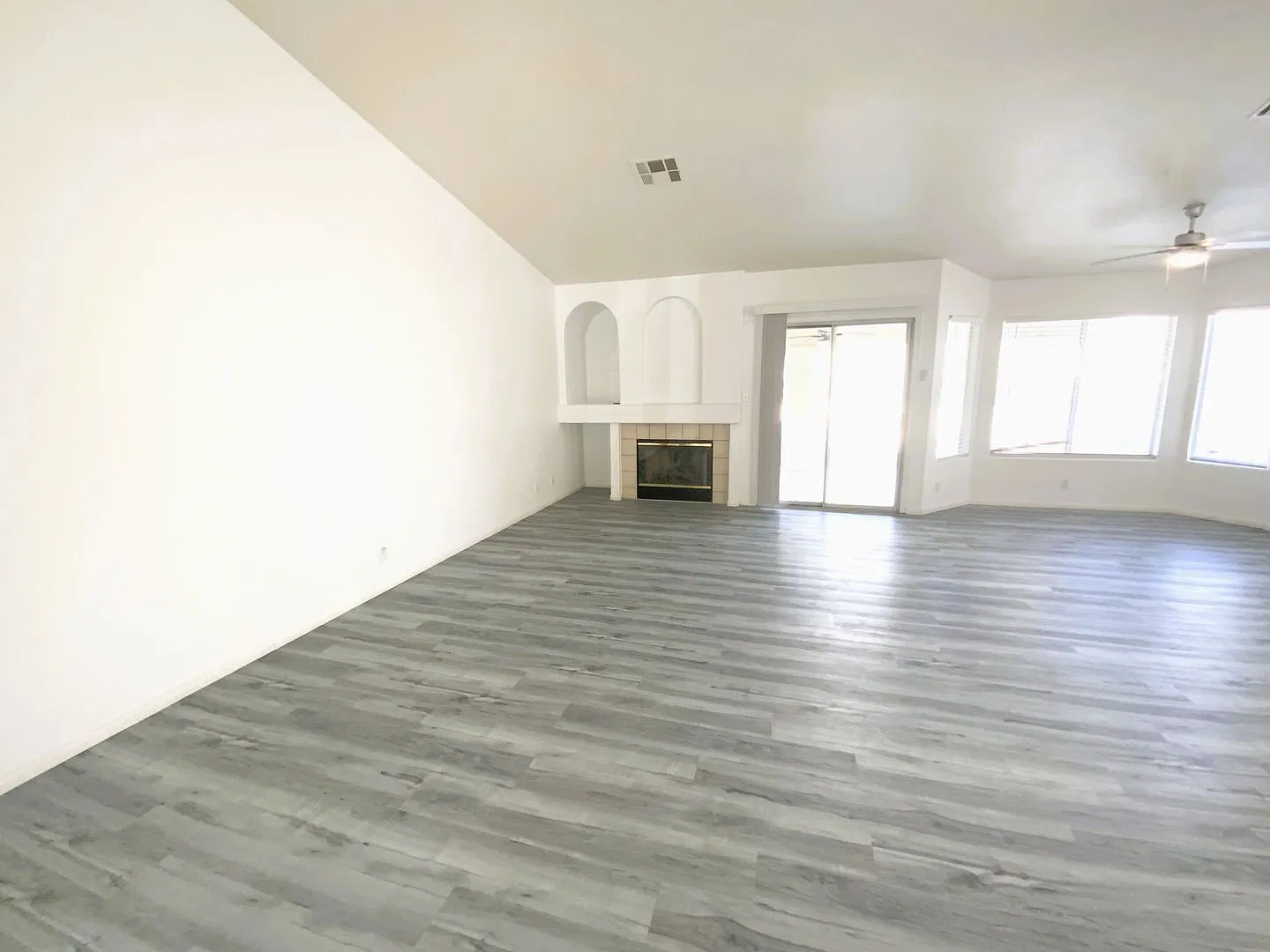 3 bedroom 2 Bath home in Henderson! — Photo 4