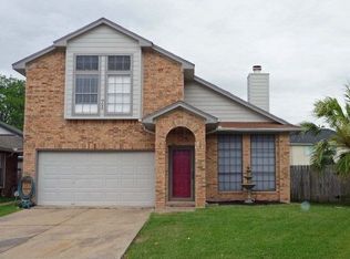 71 Avocado Ct, Lake Jackson, TX 77566