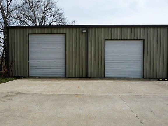 4th image of 4020 Vincent Station Dr