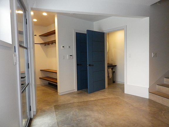 2nd image of 311 Pearl St