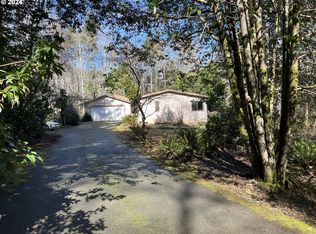 16776 Salmonberry Rd, Brookings, OR 97415