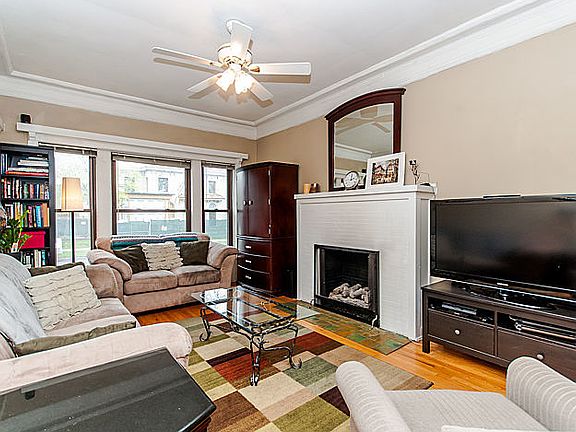 3rd image of 949 E Hyde Park Blvd Unit 1