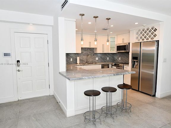 2nd image of 2918 Bird Ave #5