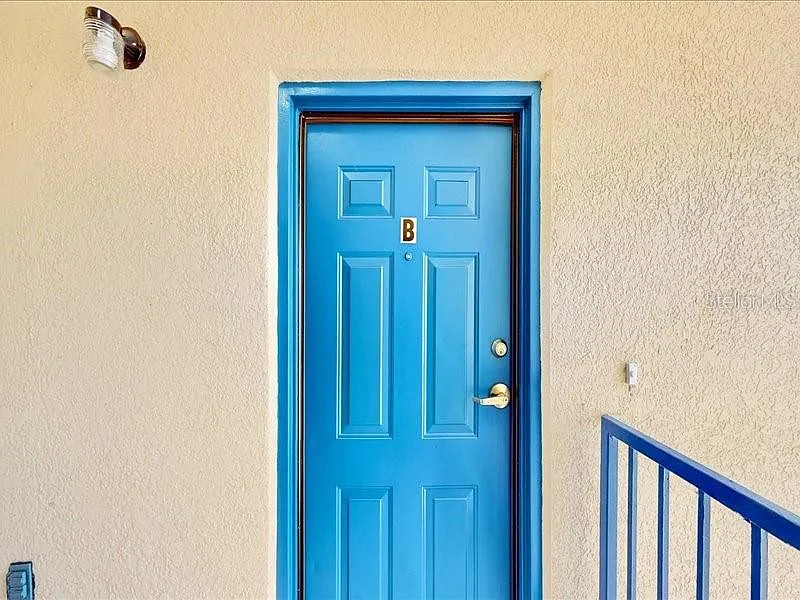 3 bed, 2.0 bath, 1122 sqft, $1,690 — Photo 3