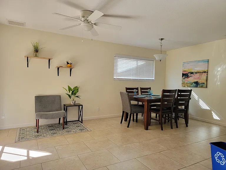 W Corrine Dr — Photo 18