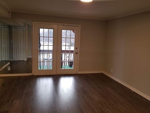 4th image of 1925 Tall Oaks Dr Unit 2706