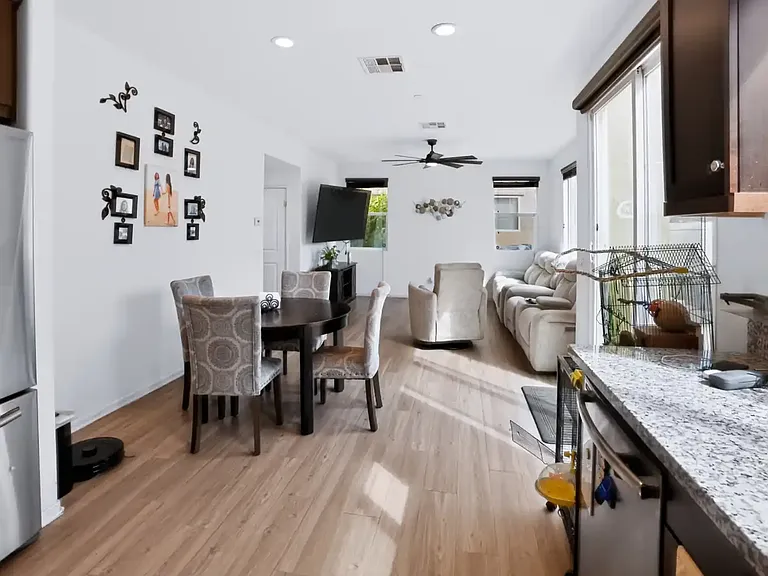 24235 Lilac Ln — Photo 15