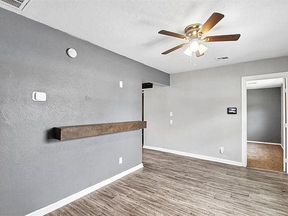 5th image of 4304 SE 38th St