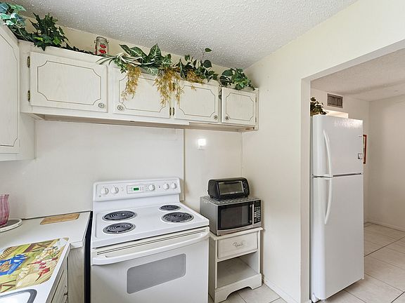 4th image of 80 Harwood H