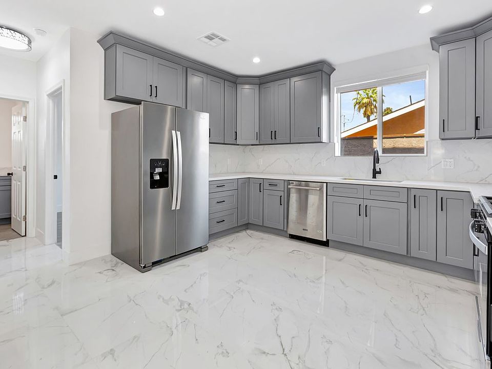 1st image of 1115 Broadmoor Ave